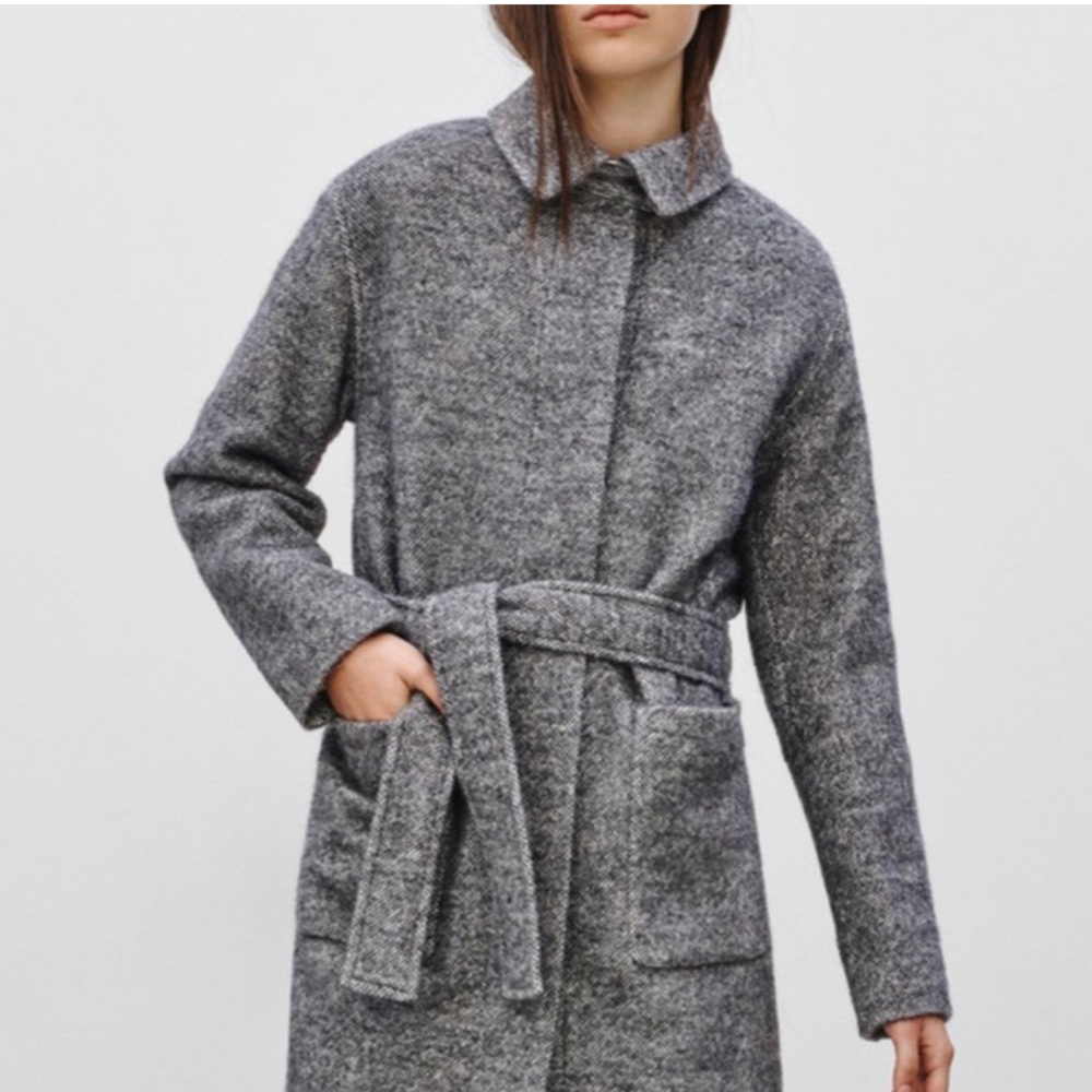 Aritzia long wool coat XS